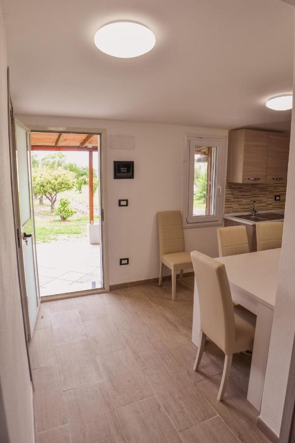 Villa Gladyr Lotzorai Exteriör bild