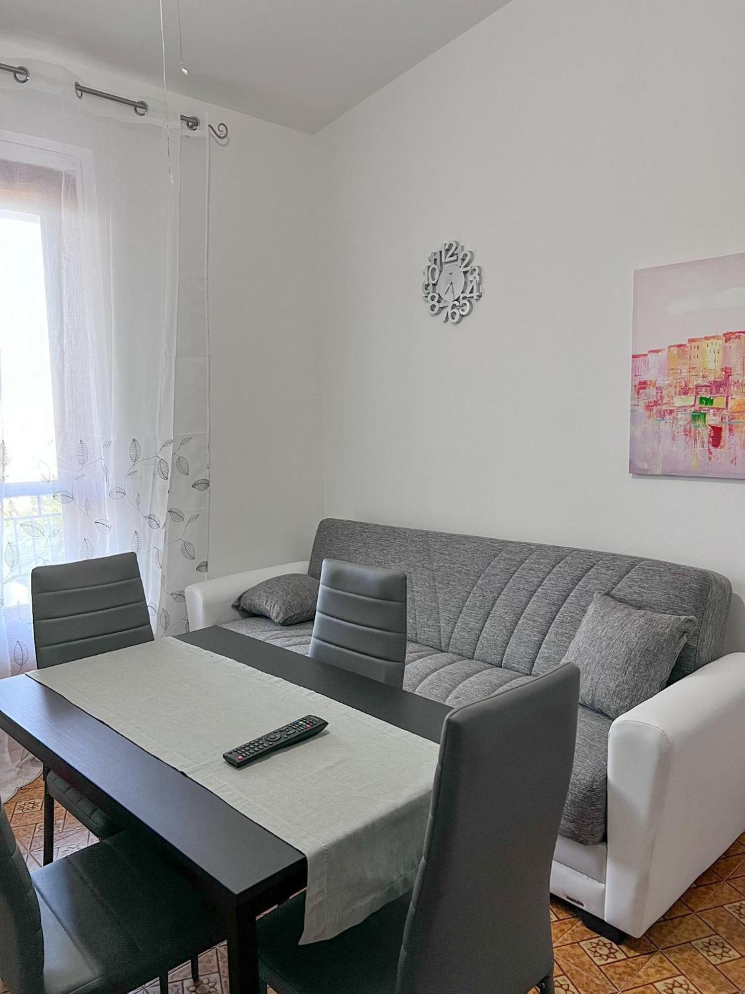 Villa Gladyr Lotzorai Exteriör bild