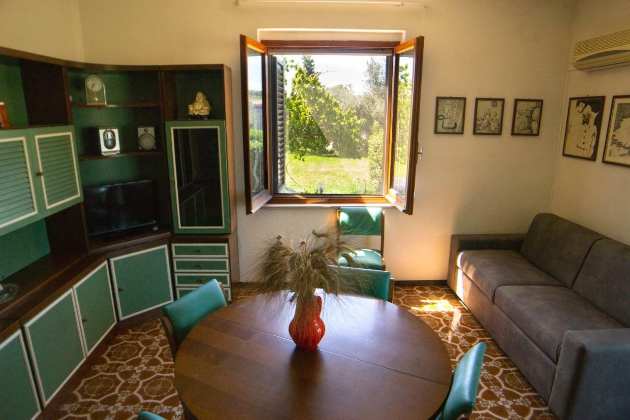 Villa Gladyr Lotzorai Exteriör bild